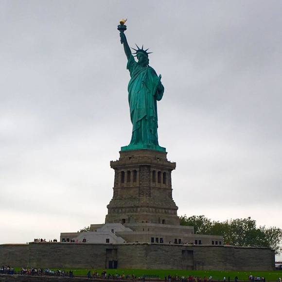 Meet your Posher, Michelle - Picture 1 of 1